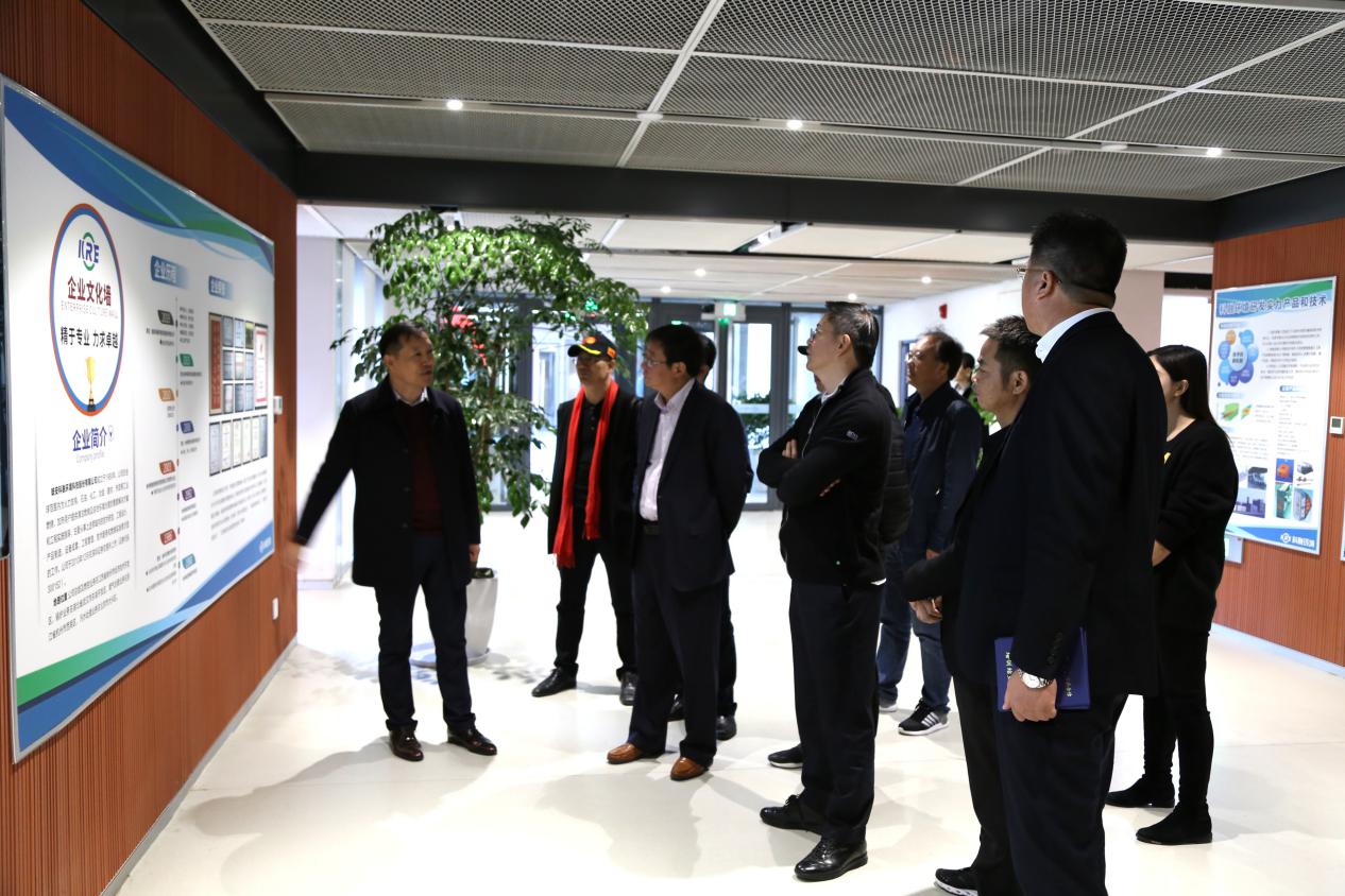 新闻图片2.jpg 新闻图片2.jpg